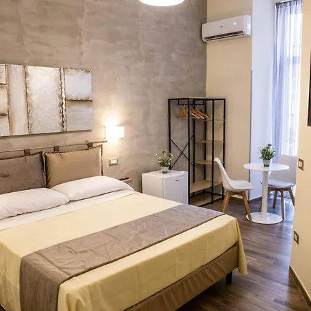 La Dimora Di Parthenope Ferrara Bed & Breakfast 3*